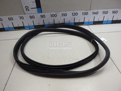 808320207R Уплотнитель двери Renault Arkana 2019
