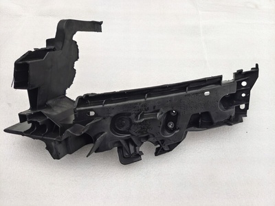 OE8R0805607 audi q5 крепление крепление лампы левый переднего 8r0805607