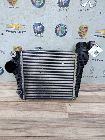 95B145804E Интеркулер правый Porsche Macan 2020