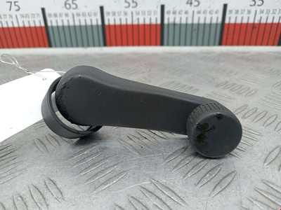 1T0839581 Ручка стеклоподъемника Volkswagen Touran 1 (2003-2015) 2006 ,71N