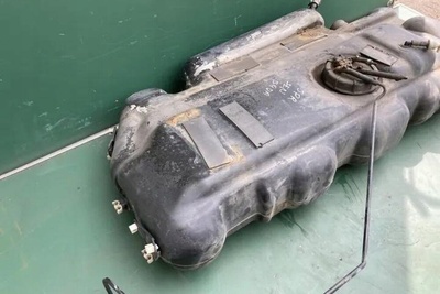 9014714098 Бачёк топлива mercedes-benz спринтер 3-t фургон 903 2.87l
