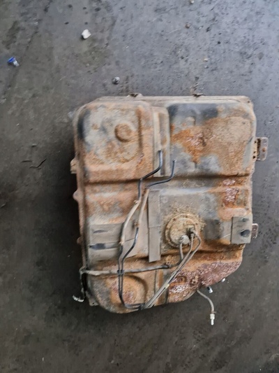 VIJ54960 Toyota previa xr30 , xr40 ii 2002 бачёк топлива