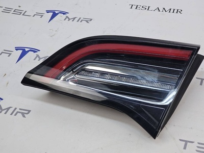 107740200 Фонарь крышки багажника правый Tesla Model Y 2022 1077402-00,1077404-00,1502089-00,1077402-96