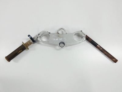 123453591 aprilia rs 125 extrema 92-98 полка верхняя zawiesz