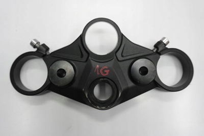 536522326120560 triumph street triple 765 rs 17-19 полка верхняя