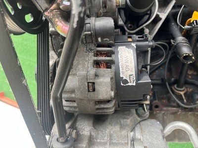 038903023R Генератор Volkswagen Golf 4 2000