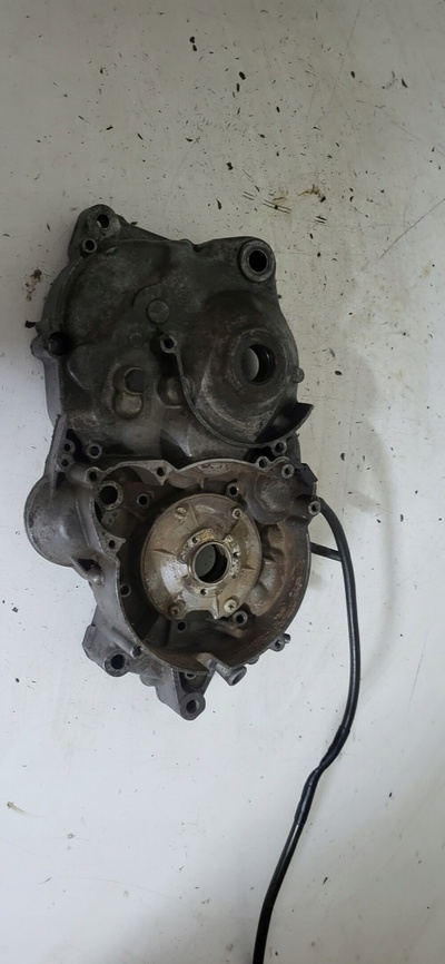 64060464011111111111111 aprilia pegaso 125 картер двигателя