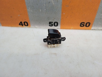 GE4T66370A Кнопка стеклоподъемника Mazda Mazda6 GG 2003