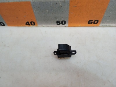 GE4T66370A Кнопка стеклоподъемника Mazda Mazda6 GG 2003