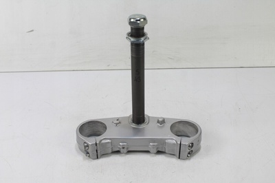 4365436456456342365637 aprilia sx 125 18- полка нижняя