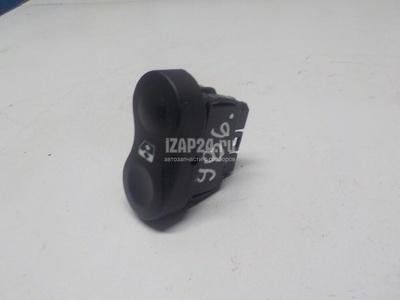 8200602227 Кнопка стеклоподъемника Renault Logan (2005 - 2014)