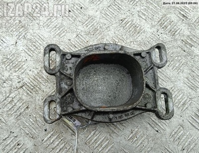 4B0199335L Кронштейн крепления Audi A6 C6 (2004-2011) 2005