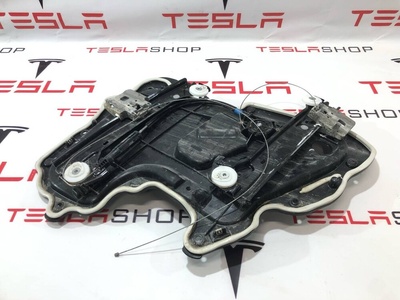 109662295D стеклоподъемник задний левый Tesla Model 3 2022 1096622-95-D