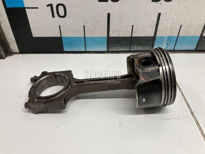 L8Y111010 Поршень с шатуном Mazda Mazda 5 (CR) (2005 - 2010)