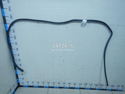 769249U10B Уплотнитель двери Nissan Note (E11) (2006 - 2013)