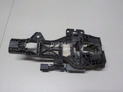 4L1837886J Кронштейн ручки VAG Q7 [4L] (2005 - 2015)