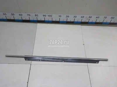 4L0853283C2ZZ Накладка стекла переднего левого VAG Q7 [4L] (2005 - 2015)