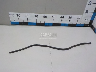 7L6819048 Уплотнитель (наружный) VAG Q7 [4L] (2005 - 2015)