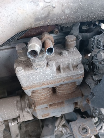 01498 Компрессор воздушный Renault Midlum 2001