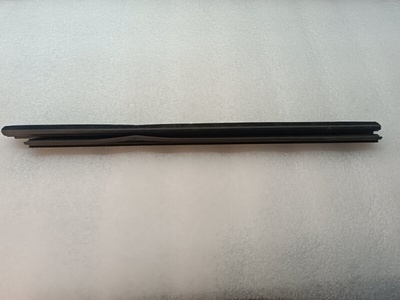 6817433101 Уплотнитель стекла двери Toyota Camry 70 2018 , 68174-33100