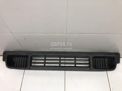 7H08077197G9 Решетка в бампер центральная VAG Transporter T5 (2003 - 2015)