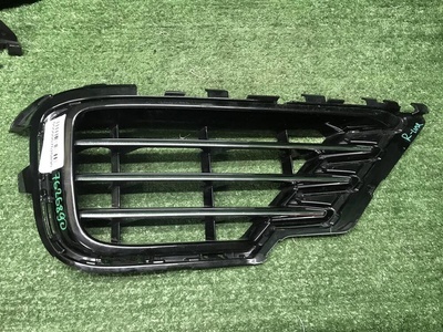 7P6854662D041 Решетка перед бампера Vw Touareg 2 Nf (2014-2018)