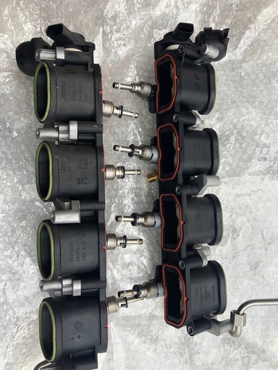 079133110BB audi rs5 rs4 4.2 fsi коллектор впускной 079133109bb