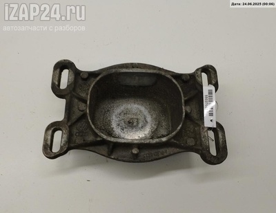 4B0199335L Кронштейн двигателя опорный Audi A6 C5 (1997-2005) 2002