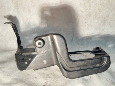 4F0145814S крепление интеркулера правое Audi A6 4F/C6 ,4F0145814R