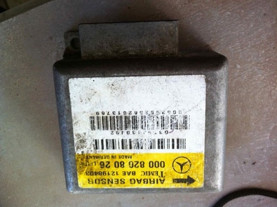 A0008208026 Датчик удара Mercedes C W202 1995 ,A0018201926,,A0008209826,A0008209726,210,202,463,0285001088