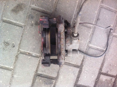 A0014202983 Суппорт передний левый Mercedes E W210 2000 ,A0004202015,A0034200415,,,A0004217586