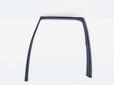 KD5372605F Уплотнитель стекла двери Mazda CX-5 KE 2011 , KD53-72-605F