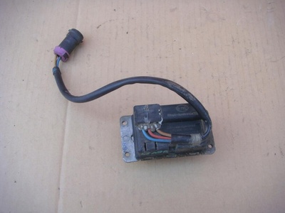 4D0820521A резистор (сопротивление) отопителя AUDI A8 (D2) 1994-2003 AUDI A8 (D2) 1994-2003 1999 ,