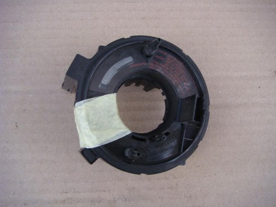1J0959653 шлейф полрулевой airbag (лента) AUDI A6 (C5) 1997-2004 AUDI A6 (C5) 1997-2004 1998 , Совместимые OEM номера C