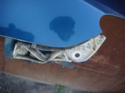 GJ6A50E11C кронштейн переднего бампера MAZDA 6 (GG) 2002-2007 MAZDA 6 (GG) 2002-2007 2006 GJ6A-50-E11C,
