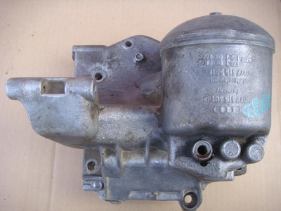 077115561F корпус масляного фильтра AUDI A8 (D2) 1994-2003 AUDI A8 (D2) 1994-2003 1996 , 077115401B,