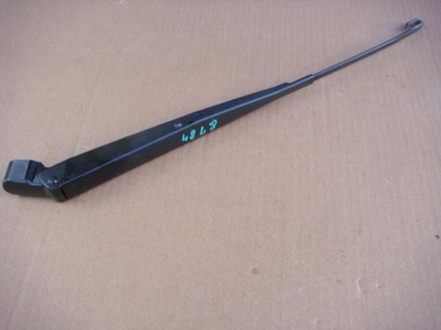 288800F400 поводок стеклоочистителя NISSAN TERRANO II (R20) 1993-2004 NISSAN TERRANO II (R20) 1993-2004 1998 28880-0F400,