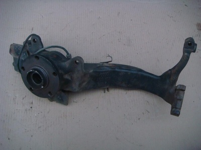 4D0407258F кулак (цапфа) подвески AUDI A8 (D2) 1994-2003 AUDI A8 (D2) 1994-2003 1995 ,