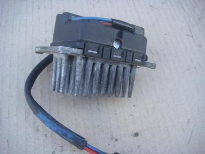 4A0820521A резистор (сопротивление) отопителя AUDI A8 (D2) 1994-2003 AUDI A8 (D2) 1994-2003 1995 ,