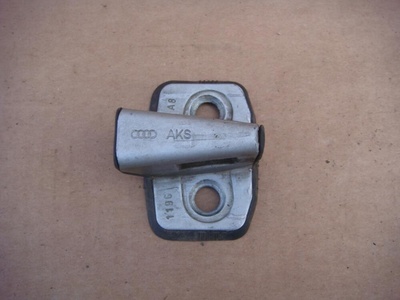 4D0837035B скоба замка двери AUDI A8 (D2) 1994-2003 AUDI A8 (D2) 1994-2003 1996 ,