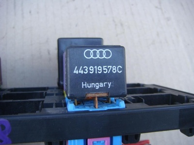 443919578C реле AUDI A8 (D2) 1994-2003 AUDI A8 (D2) 1994-2003 1995 ,
