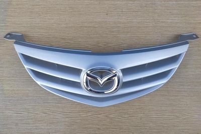 BN9G50710C67 решетка радиатора MAZDA 3 (BK) 2003-2009 MAZDA 3 (BK) 2003-2009 BN9G-50-710C-67, Совместимые OEM номера BN9G-50-710C