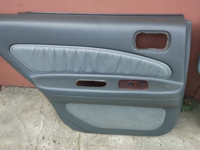 8290135U01 обшивка двери NISSAN MAXIMA (A32) 1994-2000 NISSAN MAXIMA (A32) 1994-2000 1995 82901-35U01, Совместимые OEM номера 82901-35U41