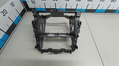 1K0858005 Рамка магнитолы VAG Jetta (2006 - 2011)