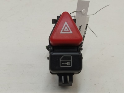 A1688201210 Кнопка аварийной сигнализации Mercedes A W168 2000