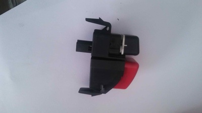 A1688201210 Кнопка аварийной сигнализации Mercedes A W168 2000