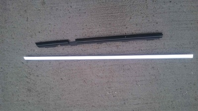 A2057300424 Уплотнитель двери задней правой Mercedes C W205 2017 ,A2057350465