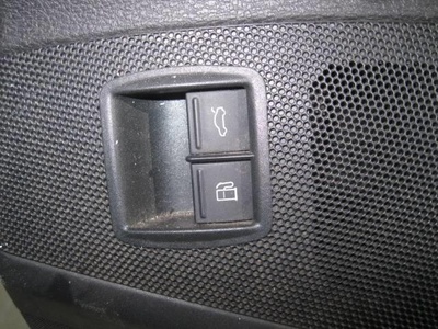 3C0959903 Кнопка открывания багажника VW Passat (B6) 2005-2010 2006