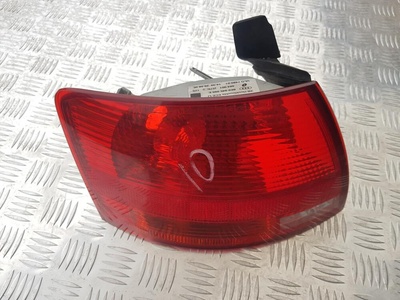 8E9945095E Фонарь задний левый Audi A4 B7 2008