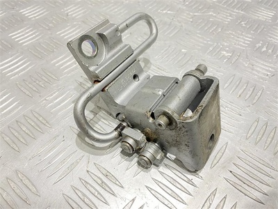 4L0833411A Петля двери Audi Q7 2010